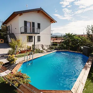 https://casa-charlie.it-lombardy.com